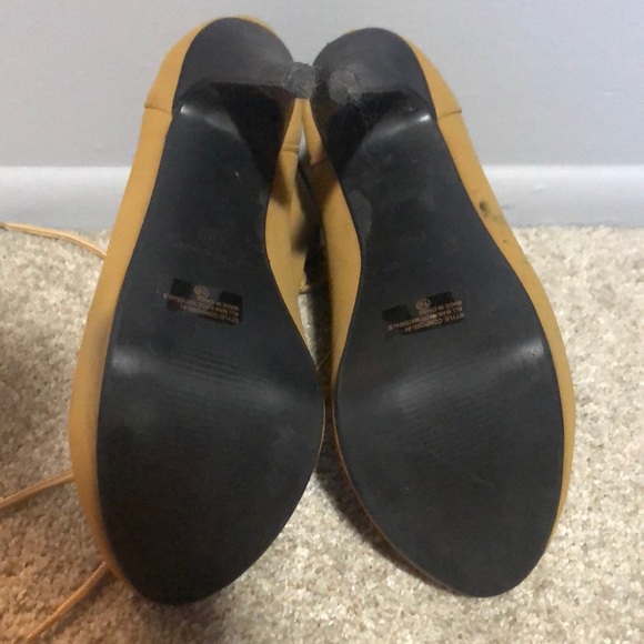 Lace Up Heeled Boots 💚 - Picture 8 of 9